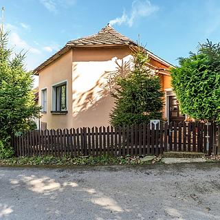 Prodej rodinného domu 380 m&sup2; Kořenec