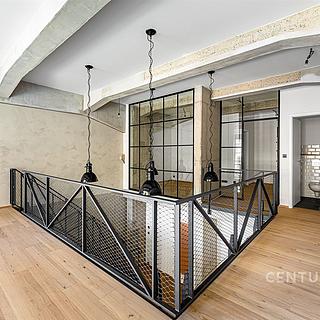 Prodej kanceláře 117 m&sup2; Praha