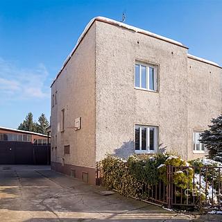 Prodej rodinného domu 230 m&sup2; Jirny