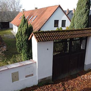 Prodej rodinného domu 261 m² Loket