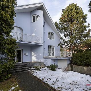 Prodej rodinného domu 358 m² Havířov Šumbark, Petřvaldská