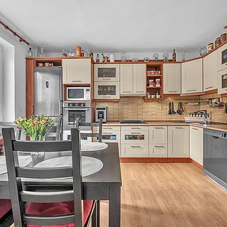 Prodej rodinného domu 203 m² Sázava