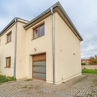 Prodej rodinného domu 220 m² Praha Satalice, K cihelně
