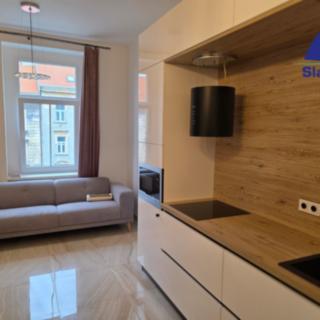 Pronájem bytu 2+kk 50 m² Praha