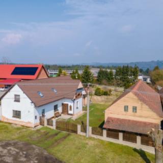 Prodej rodinného domu 208 m² Lhotka u Radnic