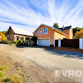 Prodej rodinného domu 260 m² Nižbor