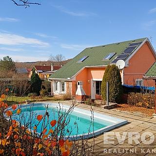 Prodej rodinného domu 260 m² Nižbor Stradonice