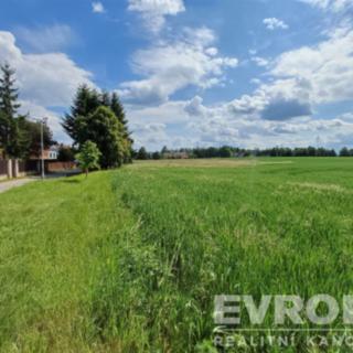 Prodej stavební parcely 1073 m² Okrouhlo