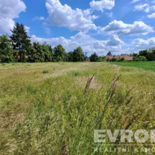 Prodej stavební parcely 1073 m² Okrouhlo