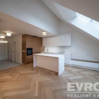 Pronájem bytu 3+kk 106 m² Praha