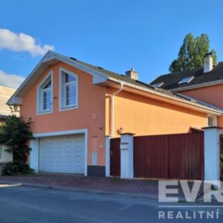 Prodej rodinného domu 260 m² Nižbor Stradonice