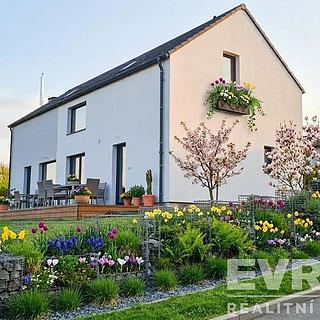 Prodej rodinného domu 147 m² Knovíz, Na Hrudném