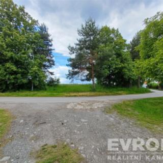 Prodej stavební parcely 1 073 m² Okrouhlo