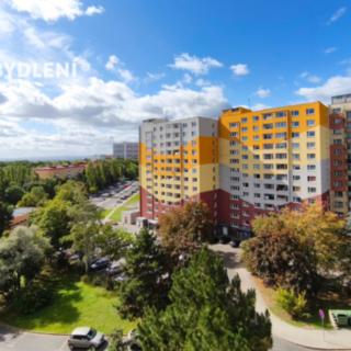 Pronájem bytu 3+1 77 m² Chomutov, Dřínovská