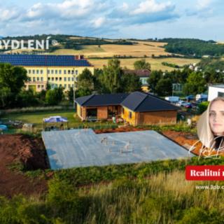 Prodej stavební parcely 1 000 m² Bystřany