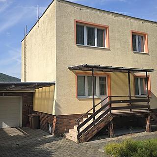Pronájem rodinného domu 146 m² Osek, Rybniční