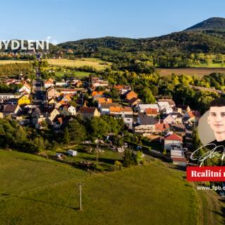 Prodej stavební parcely 2 204 m² Žalany