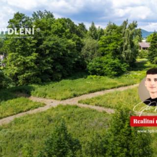 Prodej stavební parcely 5 381 m² Velemín