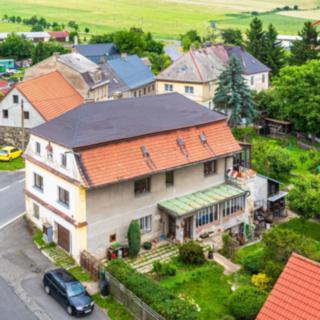 Prodej rodinného domu 220 m² Verneřice, Mírové náměstí
