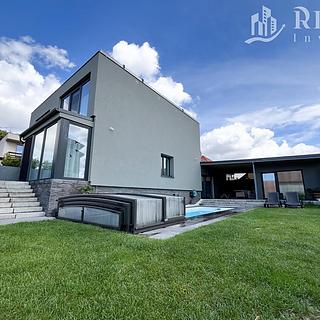 Prodej rodinného domu 280 m² Račiněves