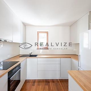 Pronájem bytu 3+kk 86 m² Hluboká nad Vltavou, Masarykova