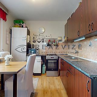 Prodej bytu 3+1 66 m² Dříteň Záblatí