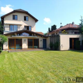 Prodej rodinného domu 215 m² Praha