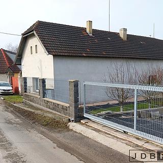 Prodej rodinného domu 136 m&sup2; Kly