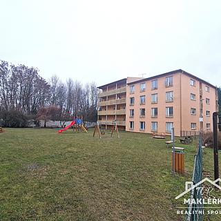 Prodej bytu 1+kk a garsoniéry 30 m² Jesenice, V Lázních