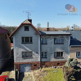 Prodej dvougeneračního domu 241 m² Staré Město, Na Baštici