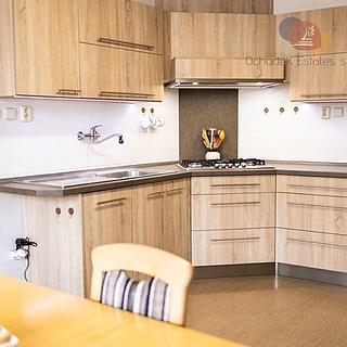 Prodej dvougeneračního domu 265 m&sup2; Litovel