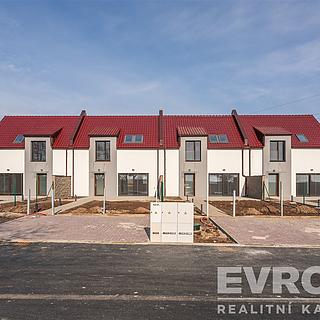 Prodej rodinného domu 123 m&sup2; Všestary