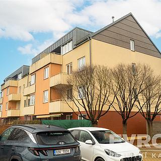 Prodej bytu 3+kk 74 m² Hradec Králové
