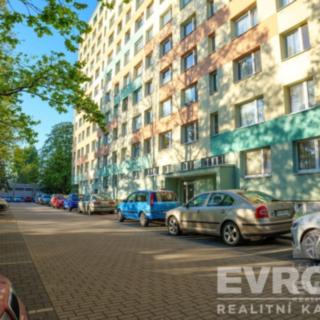 Pronájem bytu 2+1 47 m² Pardubice Polabiny, Partyzánů