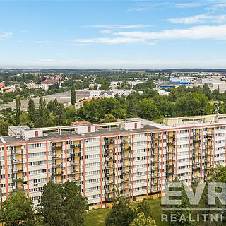 Pronájem bytu 1+kk a garsoniéry 27 m² Hradec Králové Slezské Předměstí, Severní