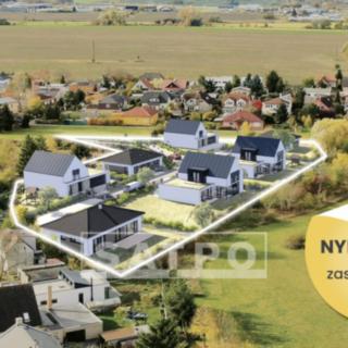 Prodej stavební parcely 918 m² Praha Šeberov, U školky
