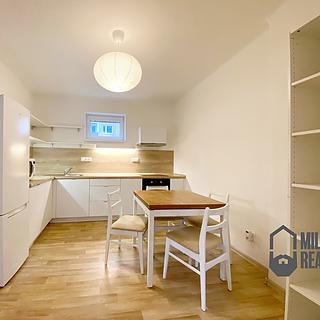 Pronájem bytu 2+kk 45 m² Liberec V-Kristiánov, Oblačná