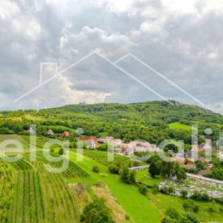 Prodej stavební parcely 615 m² Perná