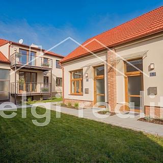 Prodej dvougeneračního domu 530 m² Ratíškovice, Vítězná