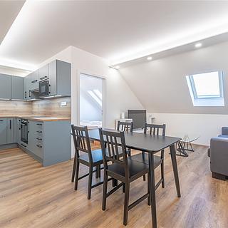 Prodej bytu 2+kk 47 m&sup2; Abertamy