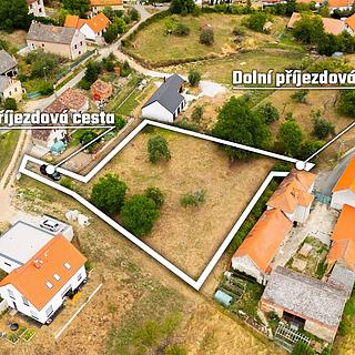 Prodej stavební parcely 1643 m² Měňany