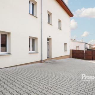 Prodej bytu 1+kk, garsoniery 33 m² Kladno