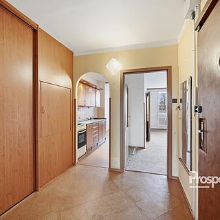 Prodej bytu 3+1 81 m² Praha Bohnice, Toruňská