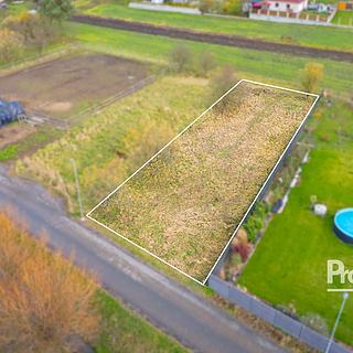 Prodej stavební parcely 746 m² Knínice