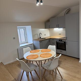Pronájem bytu 2+kk 53 m² Stochov
