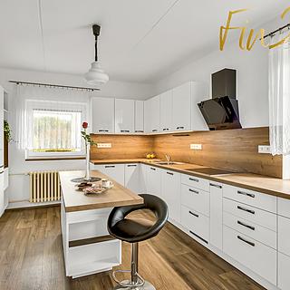 Prodej rodinného domu 253 m² Vrhaveč Neznašovy