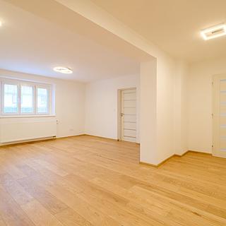 Pronájem bytu 4+kk 108 m² Zdiby