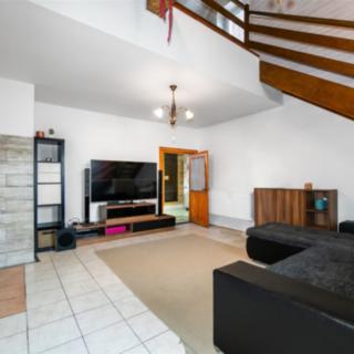 Prodej rodinného domu, 166m²