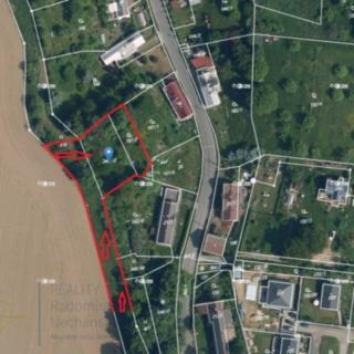 Prodej stavební parcely 907 m² Loukovec