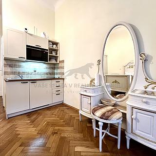 Pronájem bytu 1+kk, garsoniery 31 m&sup2; Praha